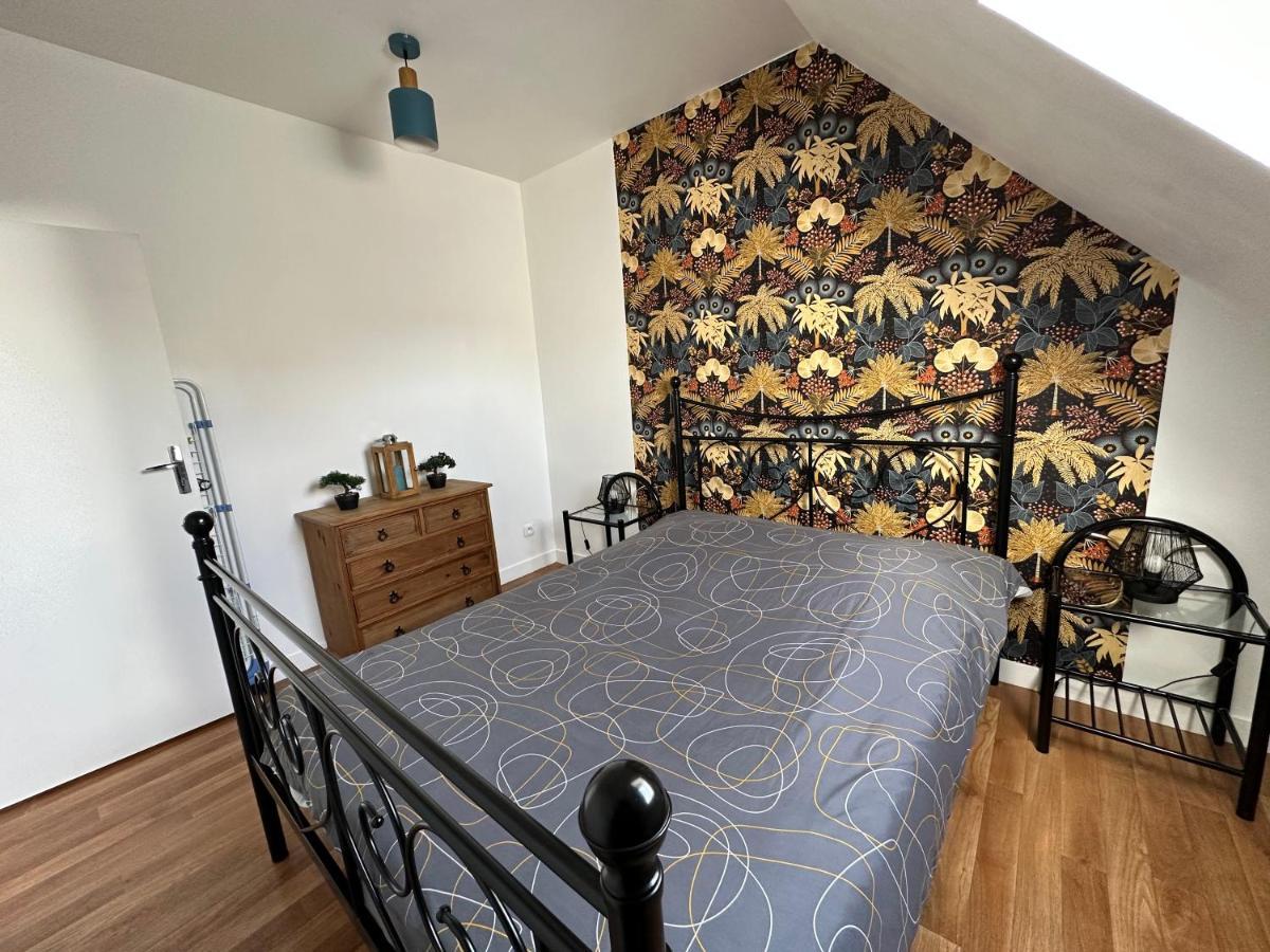 Appartement Au Centre Ville De Санс Екстериор снимка