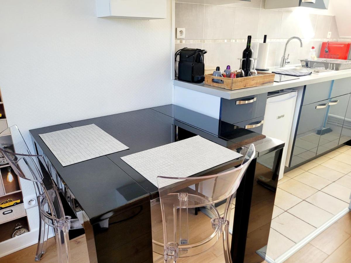 Appartement Au Centre Ville De Санс Екстериор снимка